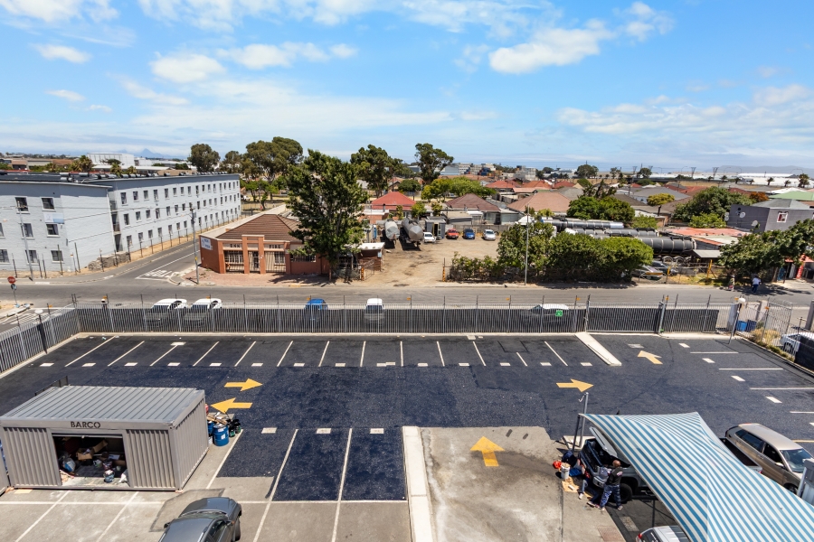 To Let commercial Property for Rent in Parow Western Cape